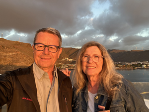 In der Morgensonne laufen wir im Hafen von San Sebastán de la Gomera ein