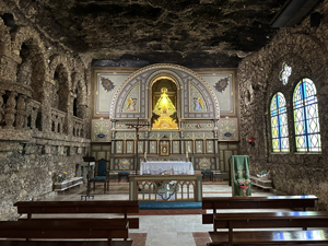 Auch die Kapelle wurde in den Felsen gehauen