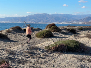 Dudelsackspieler am Strand von Balerma