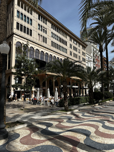 An der Explanada de Espa&ntilde;a  in Alicante